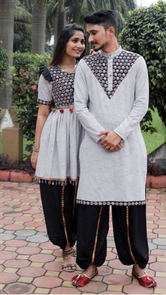 Men's Navratri Cotton Kurta With Pajama-ISKM23085023 | Ishaanya Fashion